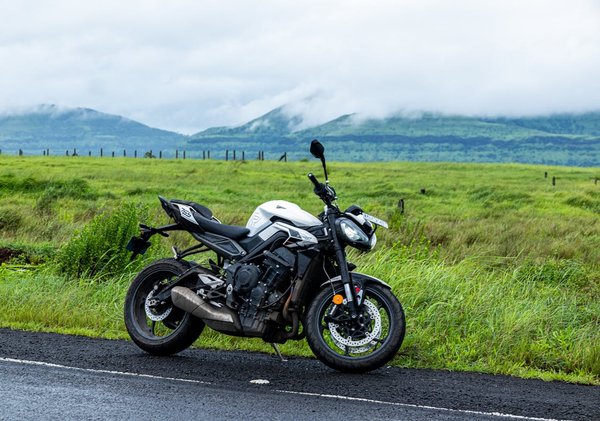 How to optimize your sport bike's suspension for UK's bumpy cobblestone streets?